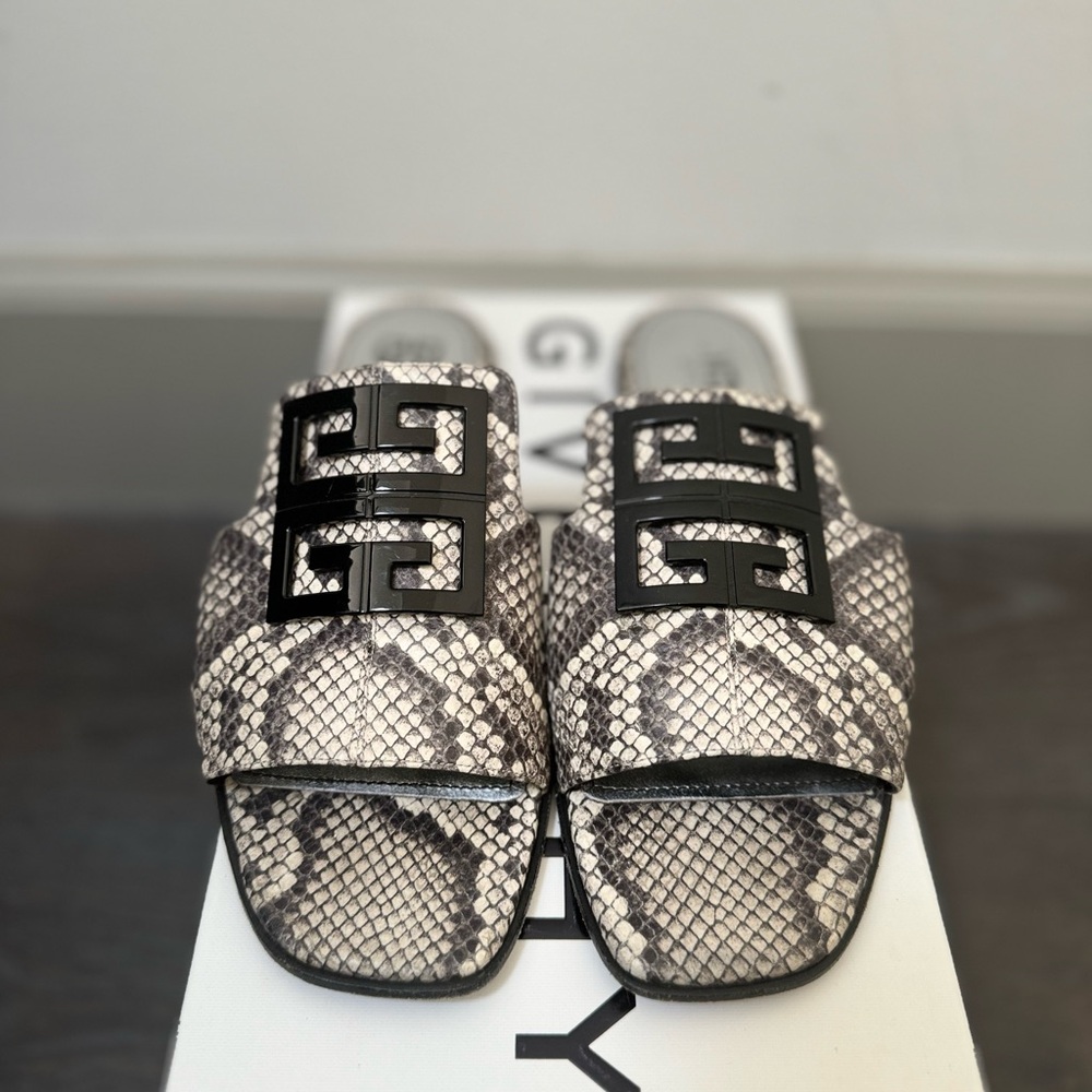 Givenchy Sandals - Picture 2 of 6